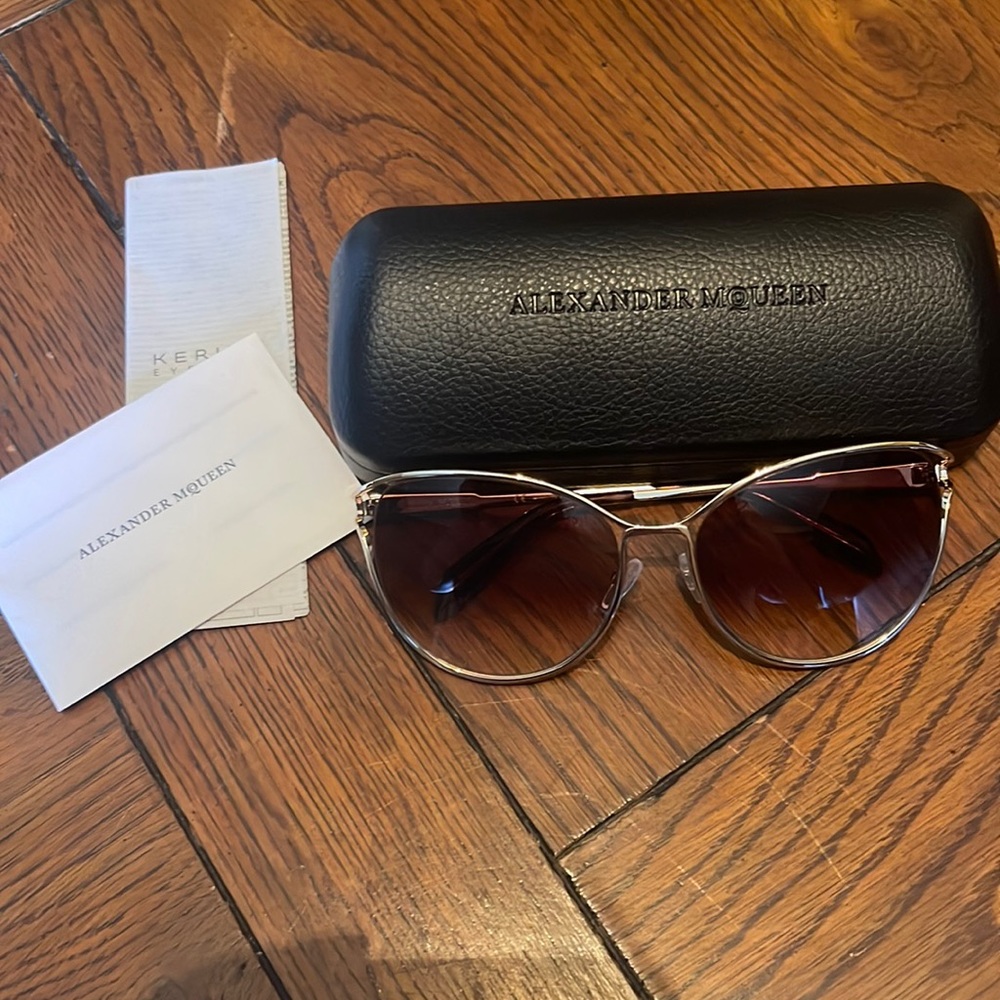 Alexander Mc Queen sunglasses